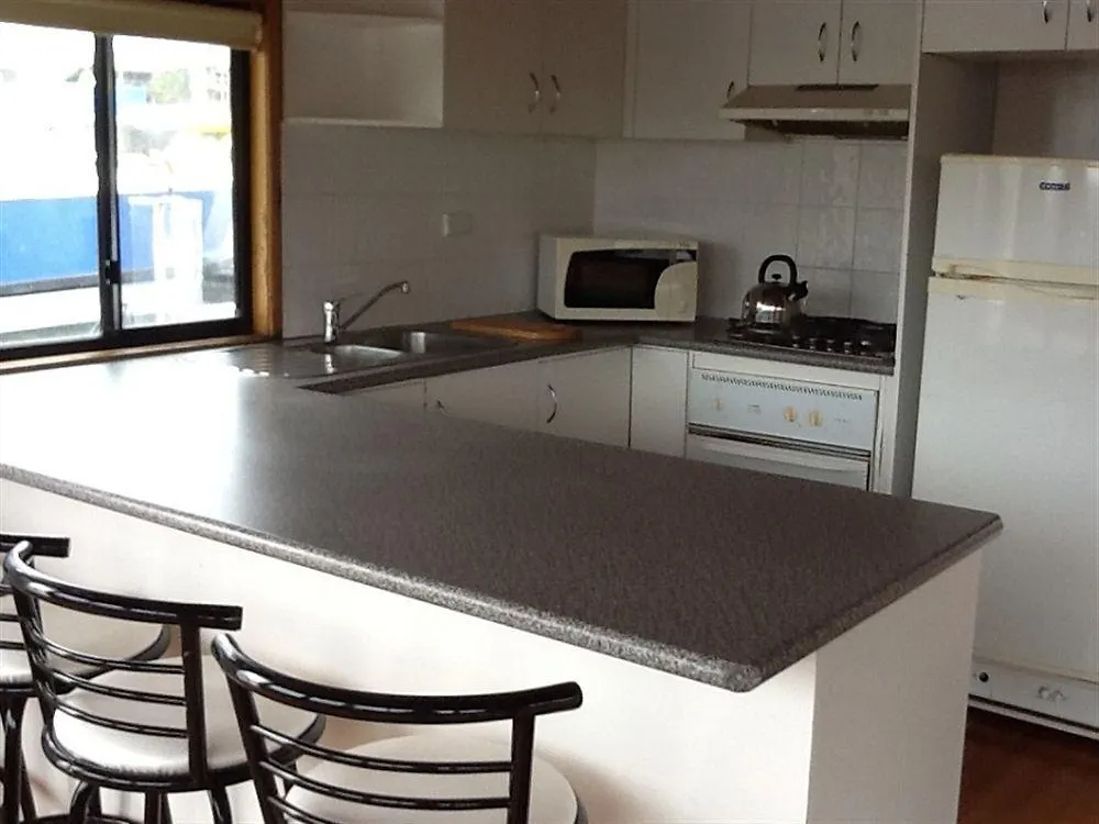 Boyds Bay Houseboat Holidays Tweed Heads Hotel