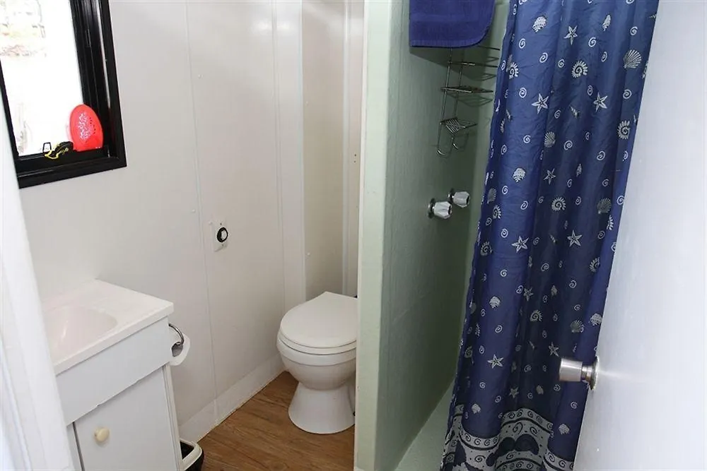 Boyds Bay Houseboat Holidays Tweed Heads 3*,
