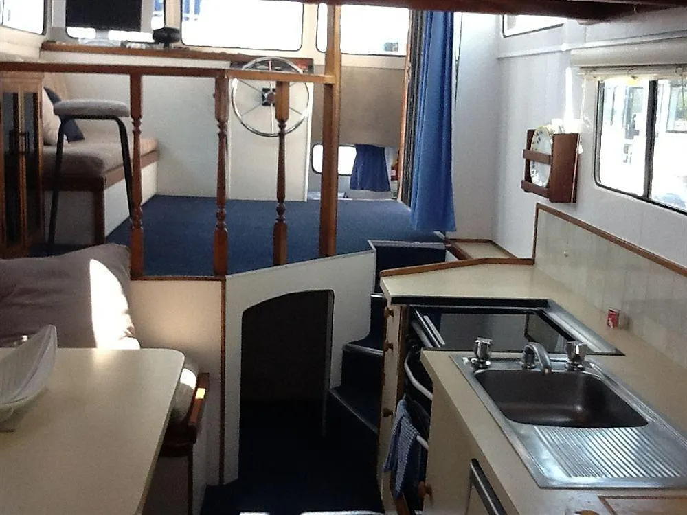 *** Hotel Boyds Bay Houseboat Holidays Tweed Heads Australia