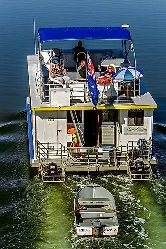 Boyds Bay Houseboat Holidays Tweed Heads